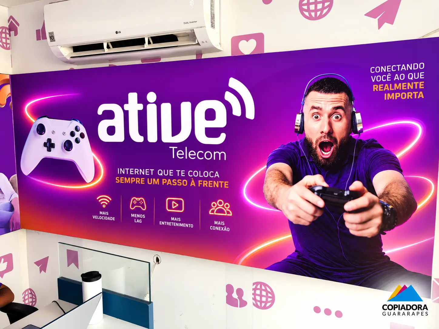 Painel de parede adesivado — Ative Telecom