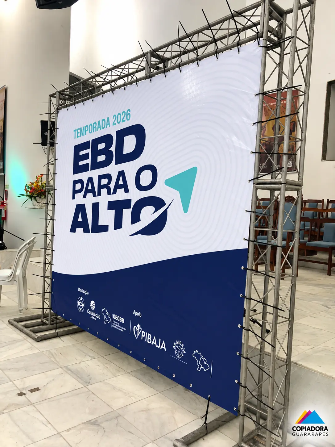 Lona em estrutura metálica — EBD Para o Alto